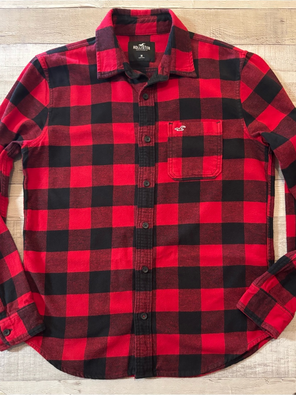 Hollister Red & Black Buffalo Plaid Flannel Shirt – Men’s Medium